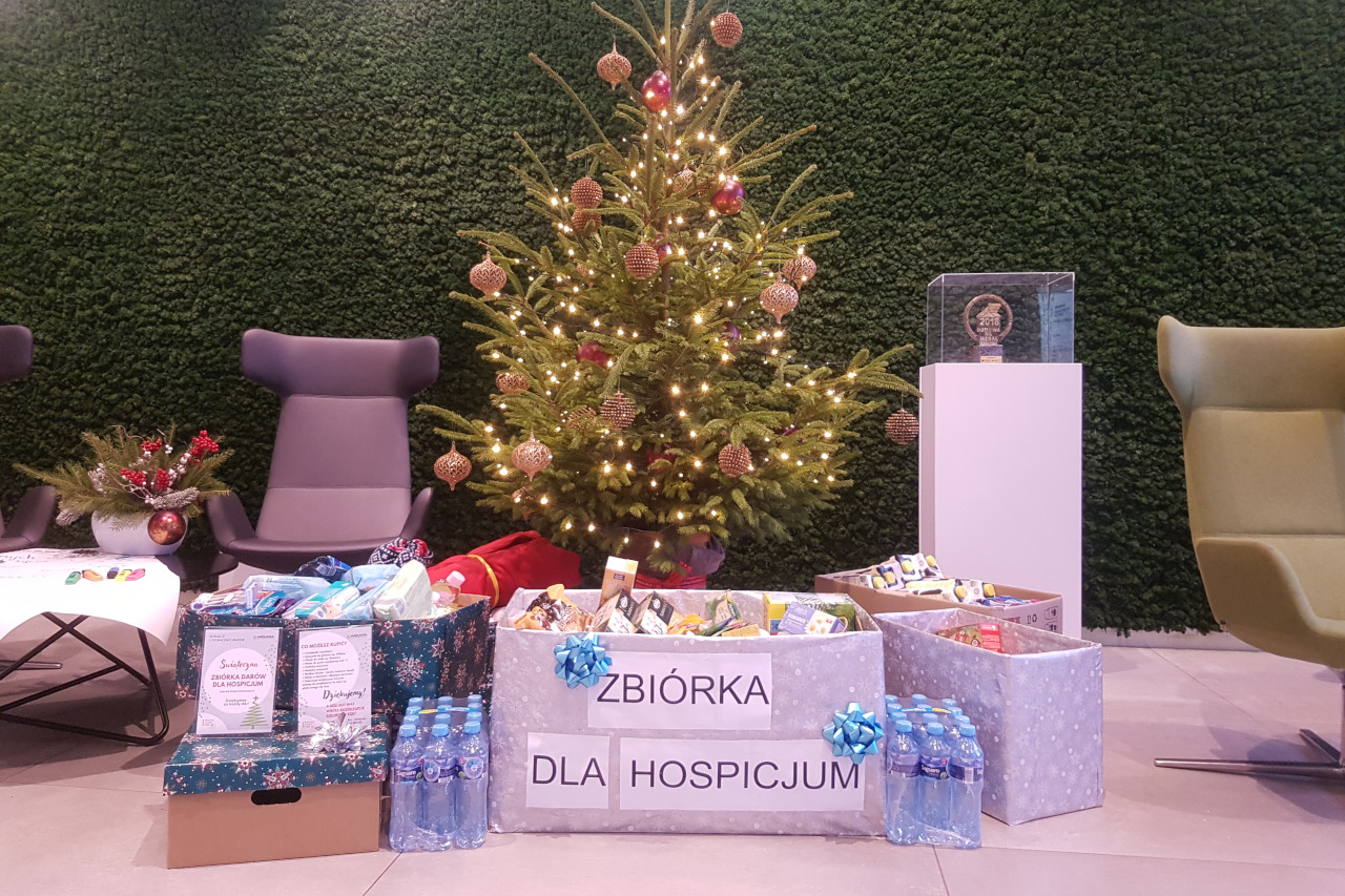 świąteczna zbiórka darów