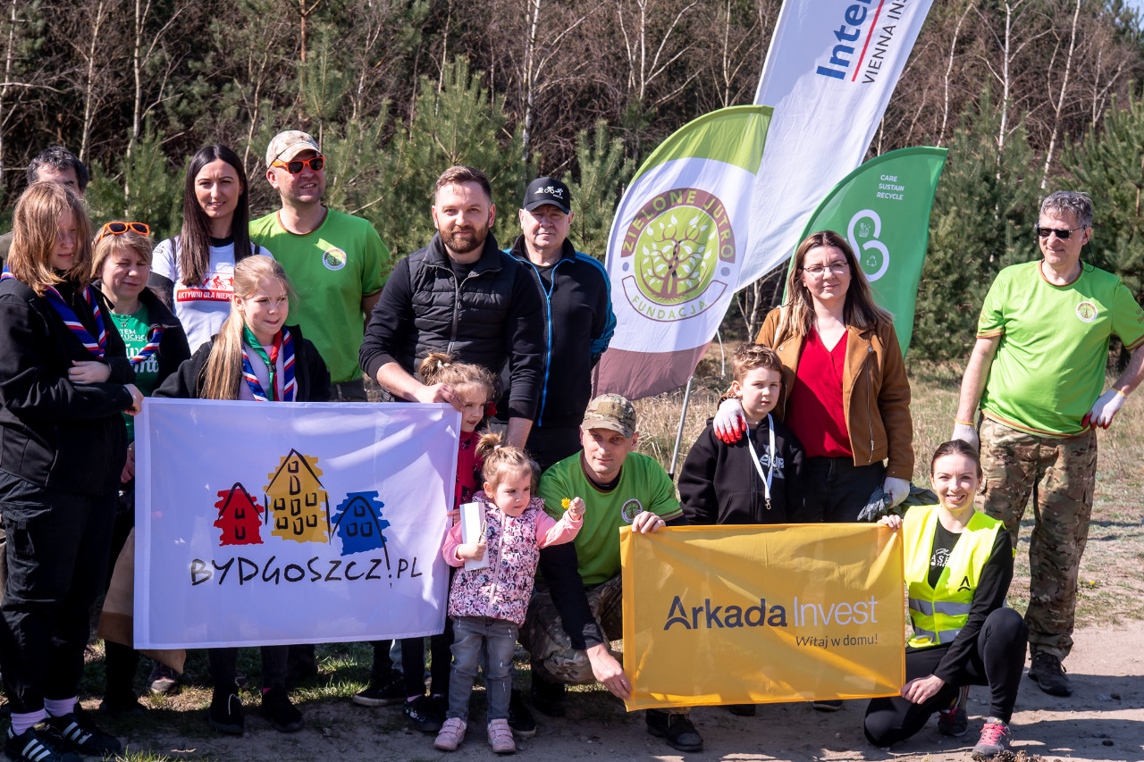 Akcja sprzątania w Fordonie z okazji Dnia Ziemi