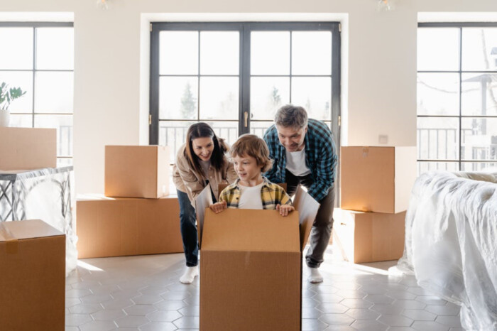 Czy warto sprzedać obecne mieszkanie i kupić nowe od dewelopera?